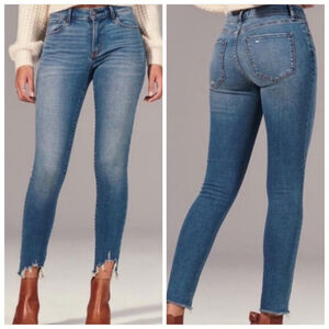 A&F Abercrombie Fitch Harper Low Rise Ankle Skinny Jeans Medium Blue Chewed 00